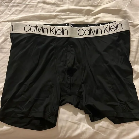 Calvin Klein Underwear | Underwear & Socks | Im Selling Them  display picture 1